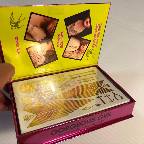 NWOT Gold & Silver Temporary Tattoo Kit - Picture 2 of 13